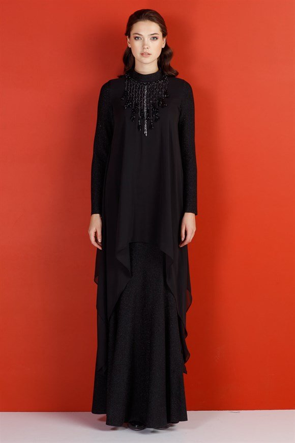 فستان سهرة أسود مفصل بشيفون وفصوص ورقبة V نسائي